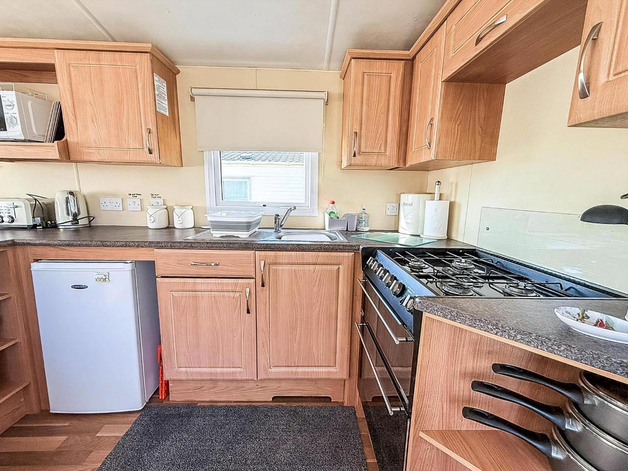 Caravan With Decking At Manor Park In Hunstanton, Sleeps 6 Ref 23045B Εξωτερικό φωτογραφία