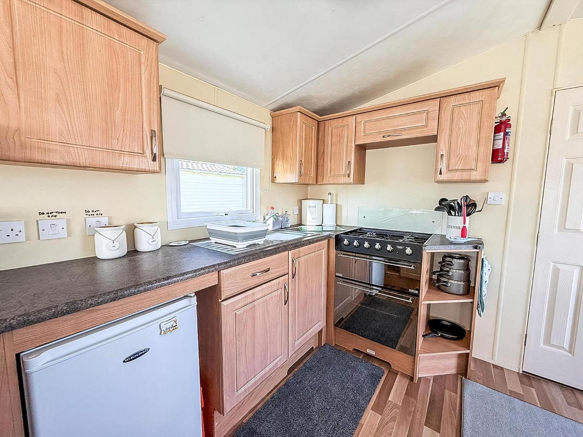 Caravan With Decking At Manor Park In Hunstanton, Sleeps 6 Ref 23045B Εξωτερικό φωτογραφία